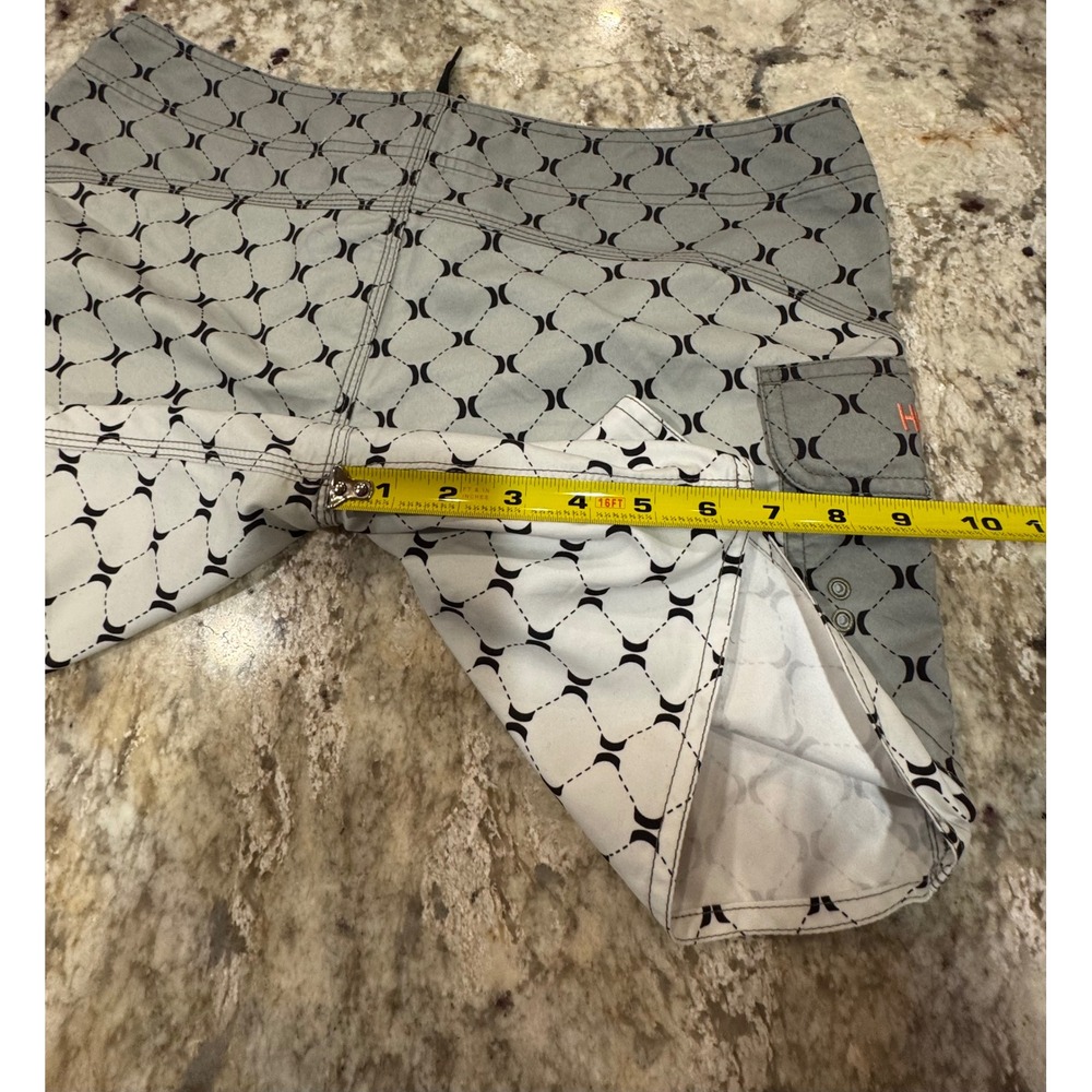 Hurley Womens Gray Geometric Logo Print Board Shorts Size 11 Swim Cargo Pocket - Picture 8 of 11